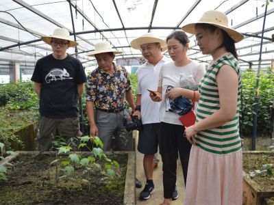 武汉某高校领导及教授来源丰考察